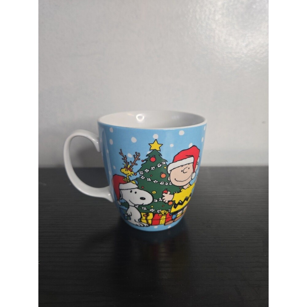 Gibson Peanuts Coffee Mug 12oz 2011 Charlie Brown Snoopy Woodstock Cartoon